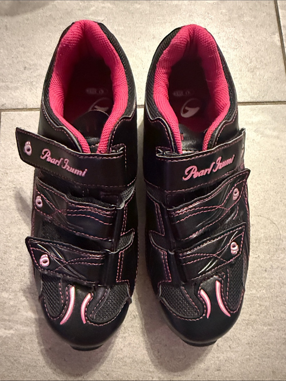 Pearl Izumi Black and Pink Cycling Shoes